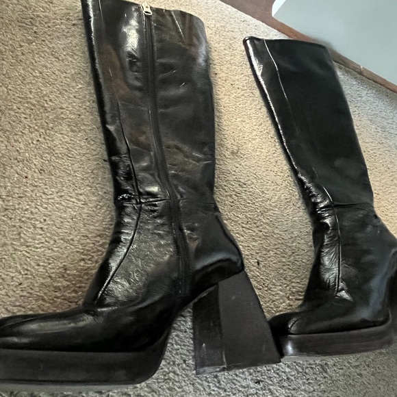 Gorgeous black l’intervalle boots! Barely worn, too small for me :( - Picture 3 of 3